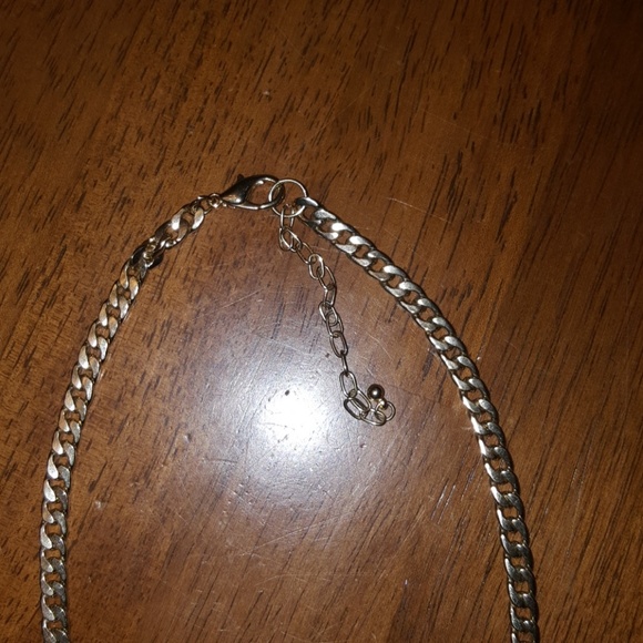 $5 ITEM MUST BUNDLE WITH 2 OTHER ITEMS Adjustable costume choker - Picture 5 of 5